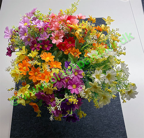 Flower bouquet without greenery