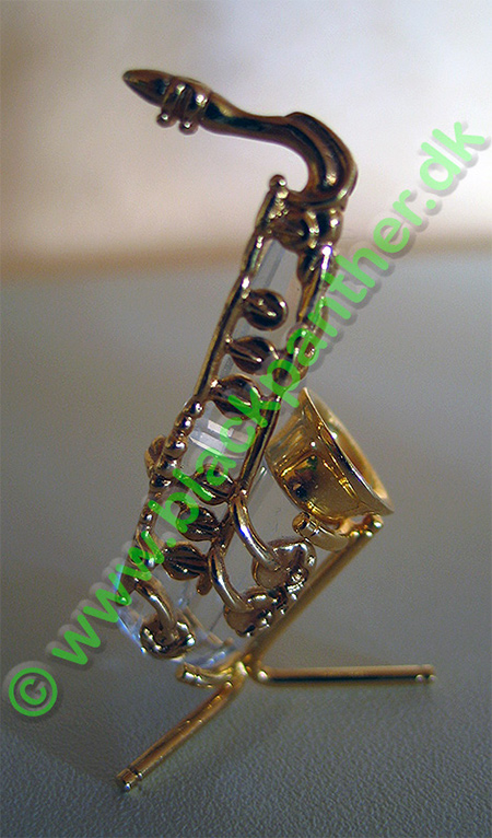 Small saxophone