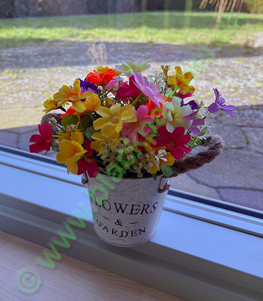 Artificial flower bouquet