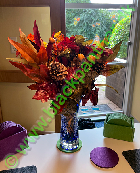 Flower decoration in fall colours